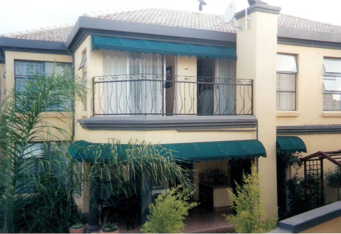 Fixed awnings in Window And Door Awnings for Sun Projects 